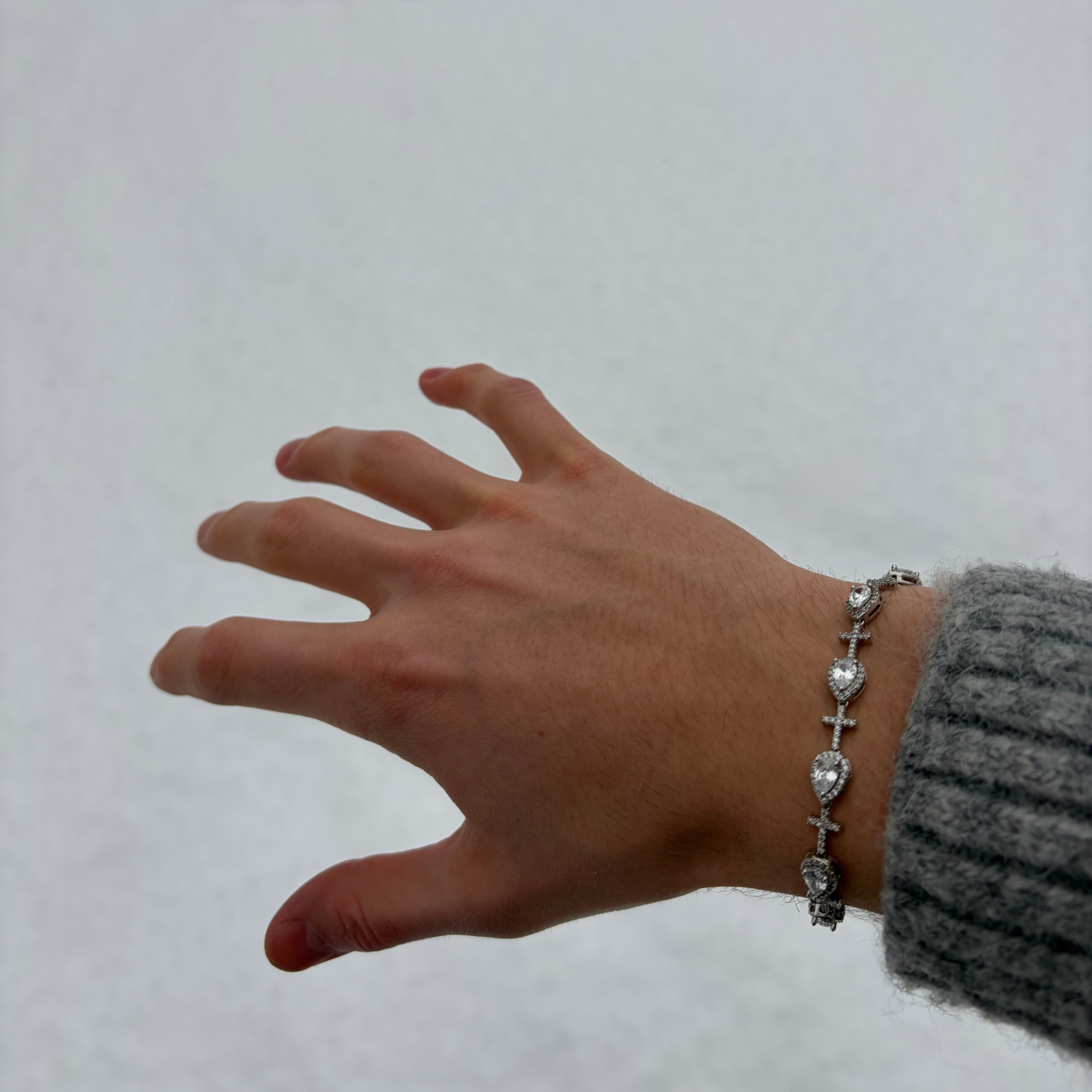 Cristian Teardrop Bracelet